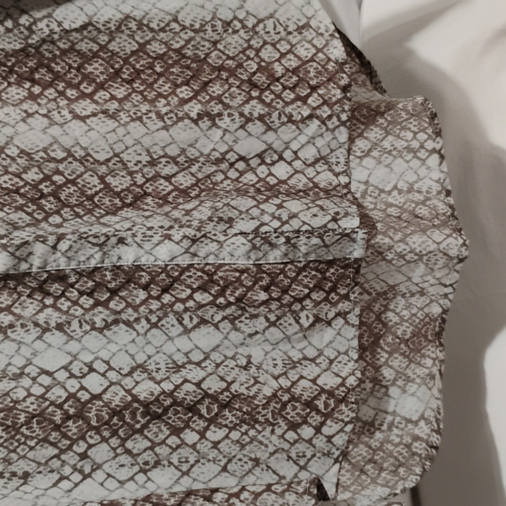 Nwot Apt. 9 Button Up Snakeskin Print Hi Lo Blous… - image 8